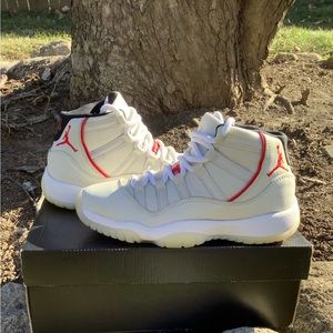Air Jordan 11 Platinum Tint Kids 4y